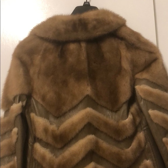 Fox fur coat with leather - Picture 5 of 6